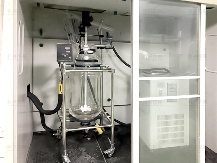 上?？婆d儀器與某公司合作